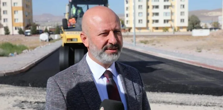 KOCASİNAN, BULVARLARI BİRBİRİNE BAĞLAYAN ÇINARCIK CADDESİ’Nİ YENİLEDİ