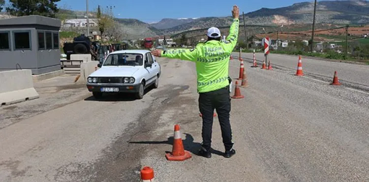 İçişleri Bakanlığı, 24 ile giriş-çıkış yasağını 15 gün daha uzattı