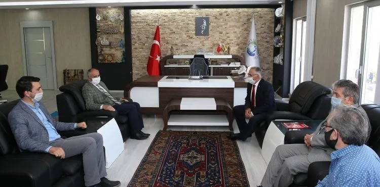 BAŞKAN BİR GÜNDE 6 İLÇEDE