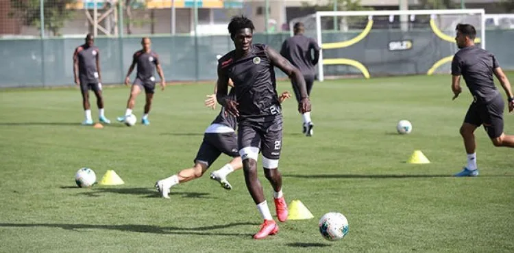 N'Sakala, Beşiktaş'a transferini doğrulamadı