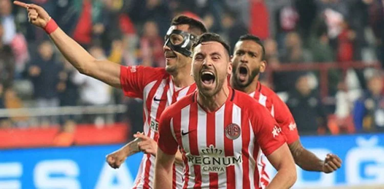 Beşiktaş'ta rota Sinan Gümüş