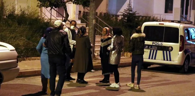 Bayramlaşmak için gittikleri akrabalarını ölü buldular
