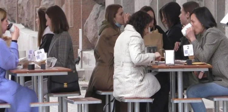 Restoran ve kafeye gidecekler dikkat! Açık alanlarda oturun