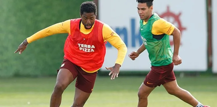 Galatasaray günü çift antrenmanla kapattı