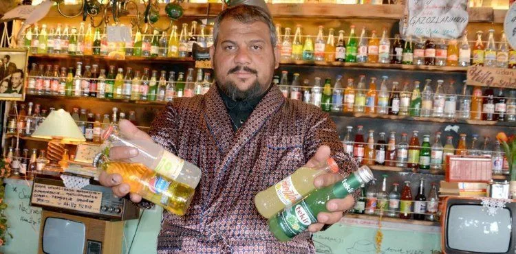 Kayseri'de kafe işletmecisinin gazoz koleksiyonu