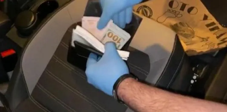Devleti vergi kaybına uğrattıkları belirtilen gümrük muayene memurlarına operasyon