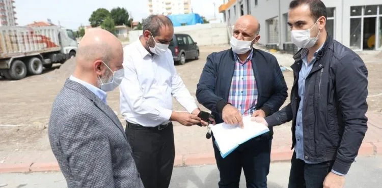 BAŞKAN ÇOLAKBAYRAKDAR’DAN UĞUREVLER’E ÇİFTE MÜJDE