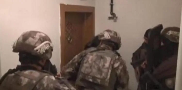 2 Suriyeliye, YPG üyeliğinden 6 yıl 3'er ay hapis cezası