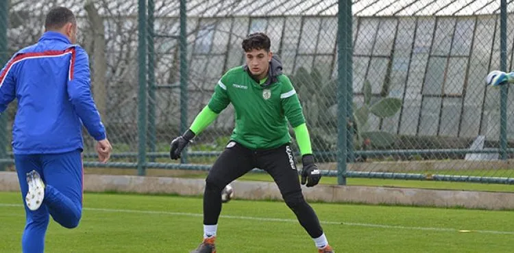 Altınordulu kaleci Taha, Trabzonspor'da