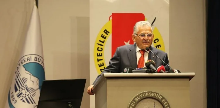 BAŞKAN BÜYÜKKILIÇ KAYSERİ GAZETECİLER CEMİYETİ ÖDÜL TÖRENİNE KATILDI