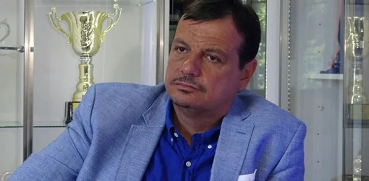 Ergin Ataman'dan İspanya ACB'nin şampiyonu Baskonia'ya tebrik ve TBF'ye eleştiri