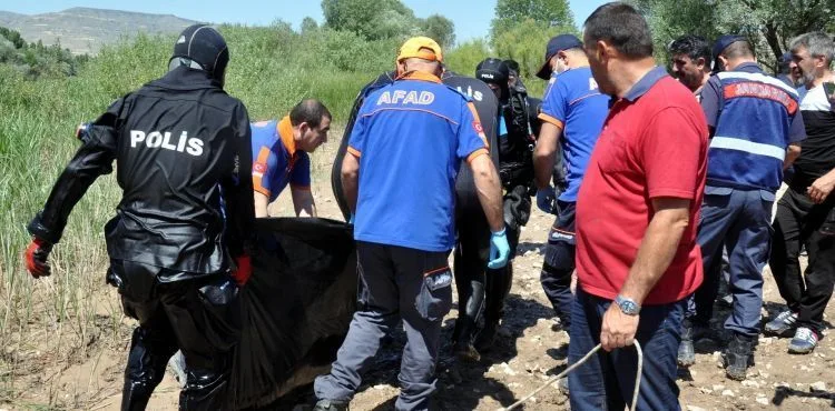 Kızılırmak'ta kaybolan Çağatay'ın cansız bedenine ulaşıldı