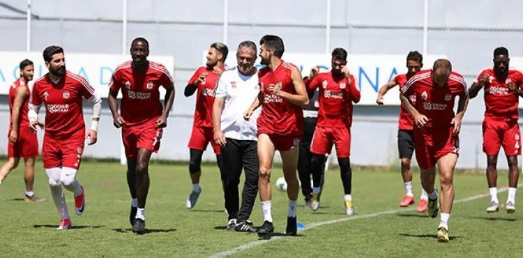 Sivasspor'da rota Fenerbahçe'ye çevrildi