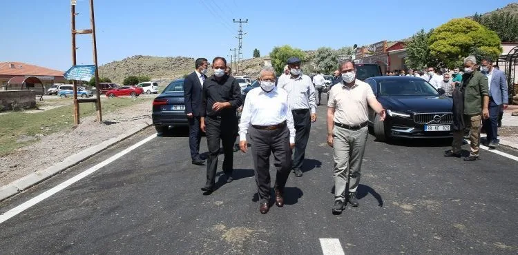 BAŞKAN BÜYÜKKILIÇ’IN ASFALT MESAİSİ