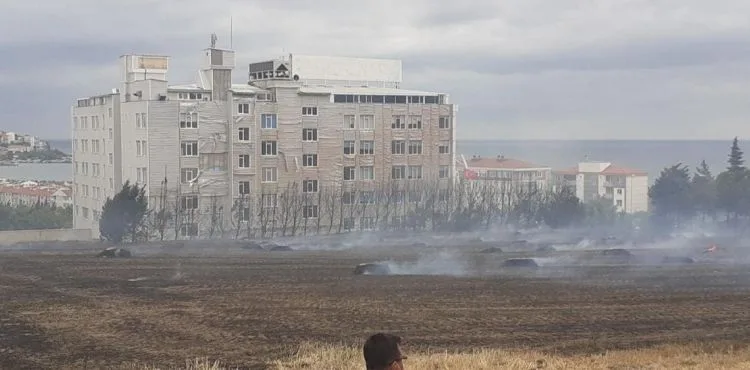 Silivri'de hastane yakınında çıkan yangın paniğe neden oldu