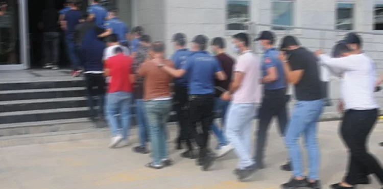 30 ilde 'FETÖ'nün sınavlara hazırlık evleri' operasyonu: 35 gözaltı