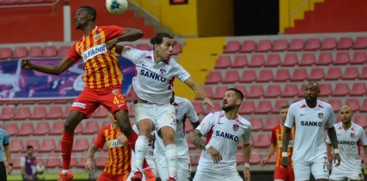 Hes Kablo Kayserispor'a ceza yağdı