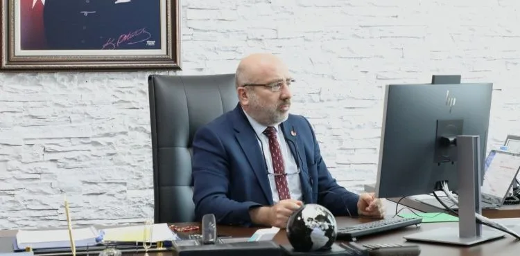 Kayseri Üniversitesi Rektörü Karamustafa
