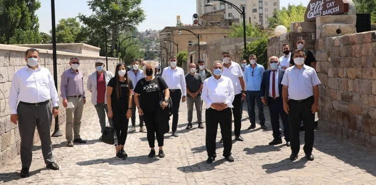 OSMANLI SOKAĞI ESNAFINDA ‘RUHSAT’ SEVİNCİ