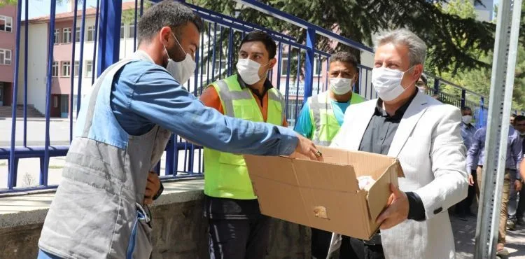 MELİKGAZİ’DE ASFALT ÇALIŞMALARI DEVAM EDİYOR