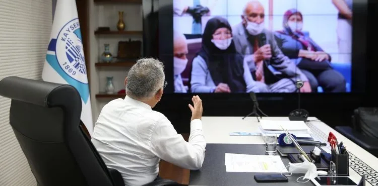 BAŞKAN BÜYÜKKILIÇ BAYRAMDA YAŞLILARI UNUTMADI