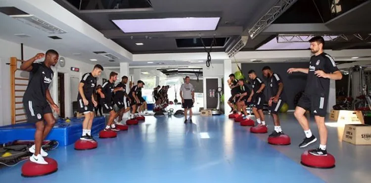Beşiktaş salonda çalıştı