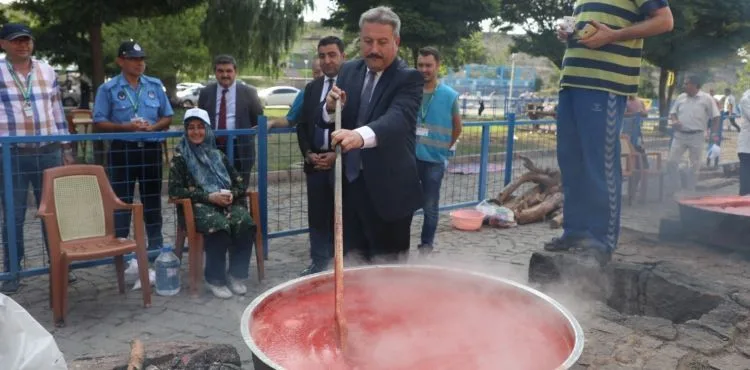 MELİKGAZİ'DE ‘SALÇA GÜNLERİ’ BAŞLIYOR