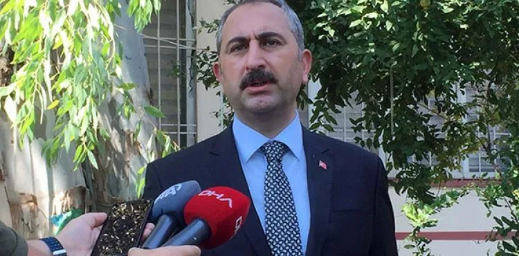 Bakan Gül: Baro çatısının terör örgütlerinin marjinal yapılarının arka bahçesi olması kabul edilemez
