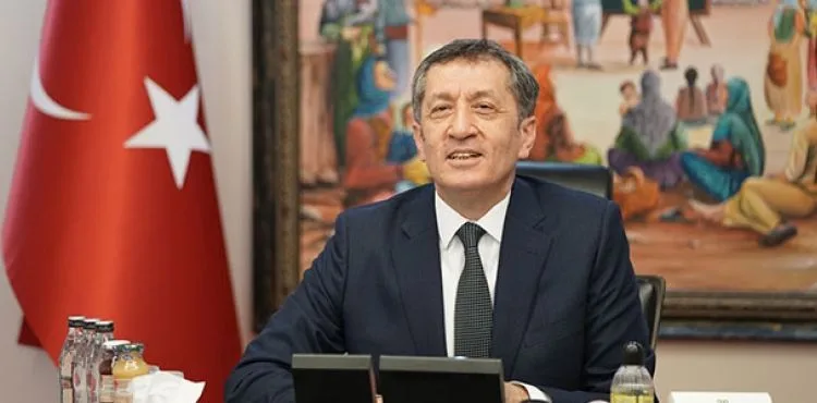 Bakan Ziya Selçuk, EBA ders programını paylaştı