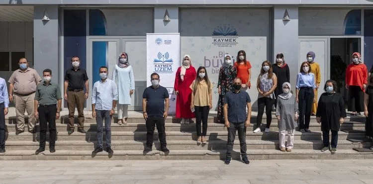 BÜYÜKŞEHİR “KAYMEK UZEM” İLE EĞİTİMDE UZAKLAR YAKIN OLUYOR