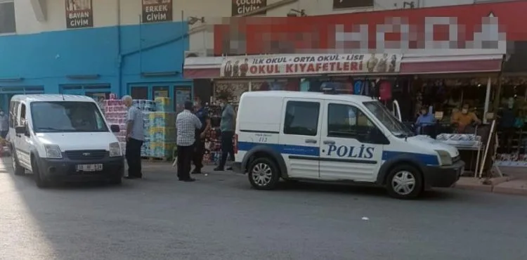 Tartıştığı eşini boynundan bıçakladı