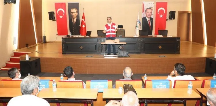 TALAS’IN MUHTARLARINA ÇOK YÖNLÜ EĞİTİM