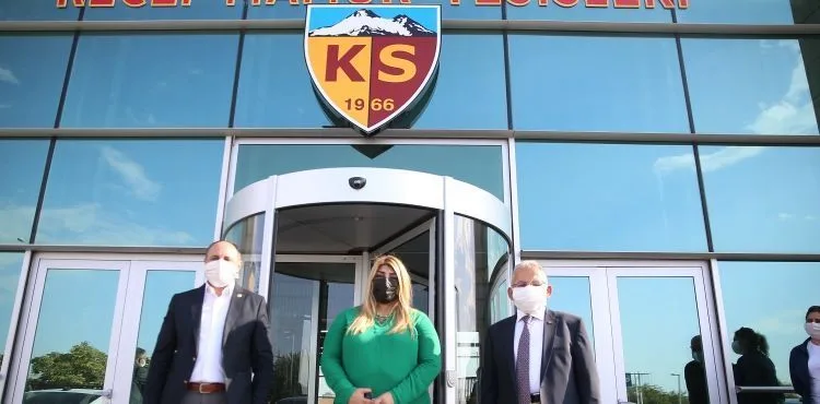 BAŞKAN BÜYÜKKILIÇ’TAN KAYSERİSPOR’A ZİYARET
