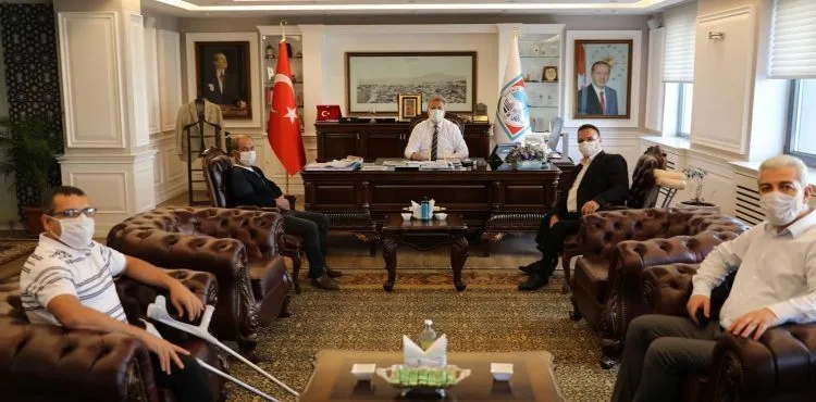 AMPUTE TAKIMI BAŞKAN PALANCIOĞLU'NU ZİYARET ETTİ
