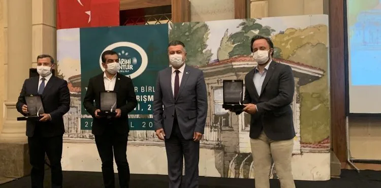 KOCASİNAN’IN TARİHLE GELECEĞİ BÜTÜNLEŞTİREN ÇALIŞMALARA TKB’DEN ÖDÜL