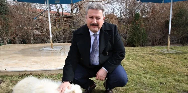 GERİ DÖNÜŞÜM ATIKLARI MELİKGAZİ’NİN ELLERİNDE YENİDEN HAYAT BULUYOR