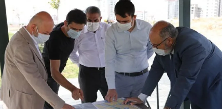 KOCASİNAN, AĞAÇ DİKİM SEZONUYLA BİRLİKTE 100 FARKLI NOKTADA AĞAÇ DİKECEK