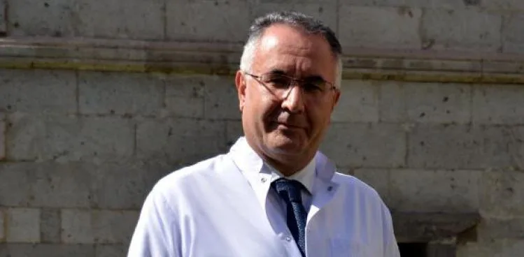 Prof. Dr. Büyükçelik: Meme kanserinde erken teşhis önemli