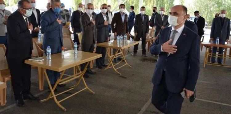 Vali Günaydın Sarız ve Pınarbaşı’da Muhtarlarla Buluştu