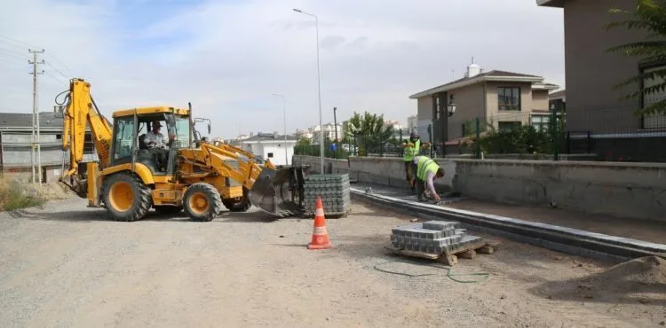 MELİKGAZİ’DEN OKULLARA KATKI