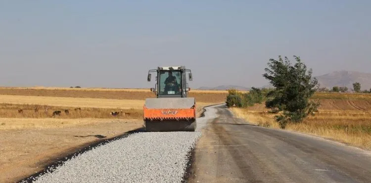 BÜYÜKŞEHİR’DEN İLÇELERE GENİŞ VE KONFORLU YOLLAR