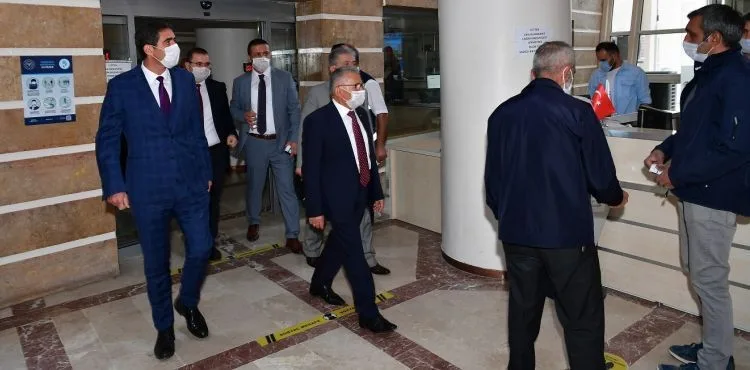 BAŞKAN BÜYÜKKILIÇ, BU KEZ KASKİ’DE YATIRIMLARI MASAYA YATIRDI