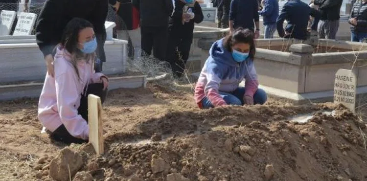 Depremde ölen 1 çocuk annesi Kayseri’de toprağa verildi