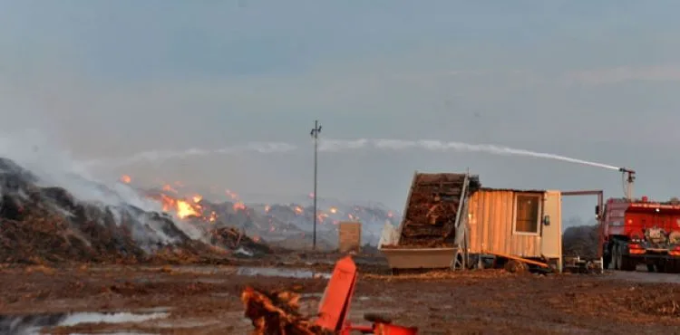 Enerji tesisine ait açık alandaki yangın devam ediyor