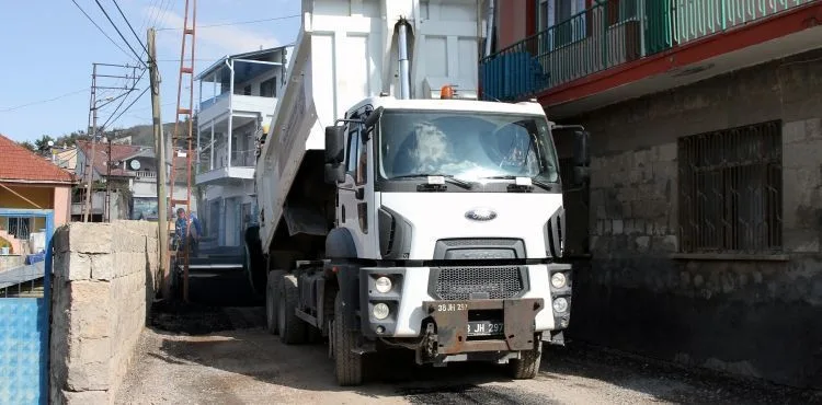 KURUKÖPRÜ’DE DOĞALGAZ SONRASI ASFALT ÇALIŞMASI
