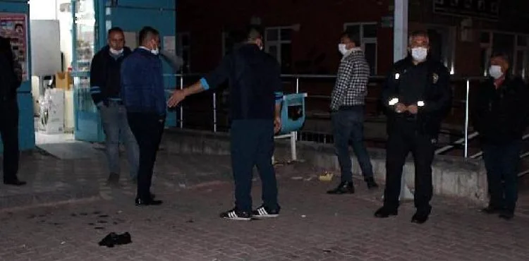 Market hırsızı kendisini fark eden kasiyeri bıçaklayarak kaçtı