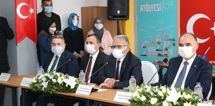 BÜYÜKŞEHİR, 100 TASARIM BECERİ ATÖLYESİ YAPACAK