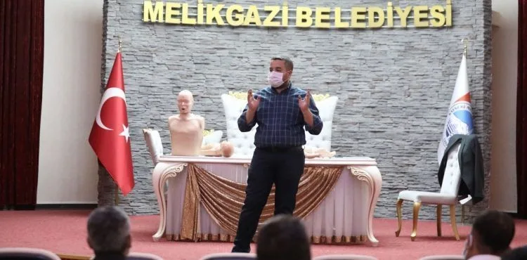 MELİKGAZİ BELEDİYE PERSONELİNE İLK YARDIM EĞİTİMİ