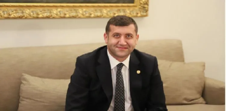 BAKİ ERSOY SAĞLIK ÇALIŞANLARININ SORUNLARINI DİLE GETİRDİ