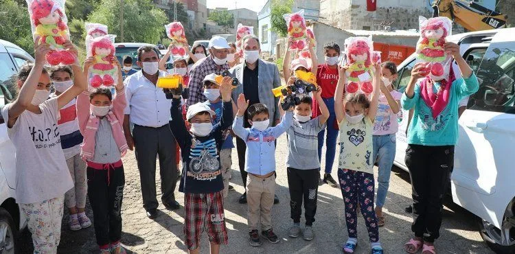 “ÇOCUKLARIMIZ HER ŞEYİMİZ, HER ŞEYİMİZ ÇOCUKLARIMIZ İÇİN”
